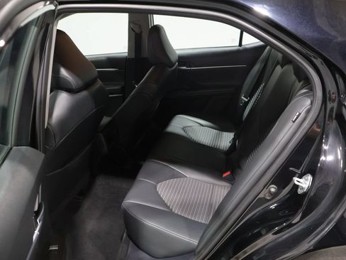 Used 2023 Toyota Camry SE FWD image 17