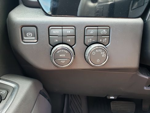 New 2026 Chevrolet Silverado 1500 LT AWD/4WD image 13