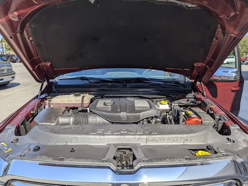 Used 2025 RAM 1500 Laramie image 13