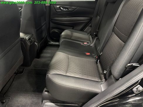 Used 2020 Nissan Rogue SV w/ Sun & Sound Touring Package image 9