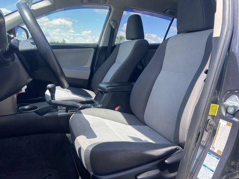 Used 2015 Toyota RAV4 LE AWD/4WD image 18