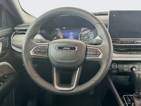 Used 2025 Jeep Compass Limited AWD/4WD image 18
