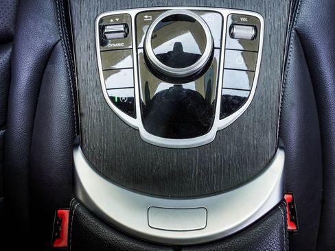 Used 2020 Mercedes-Benz C 300 Sedan image 19