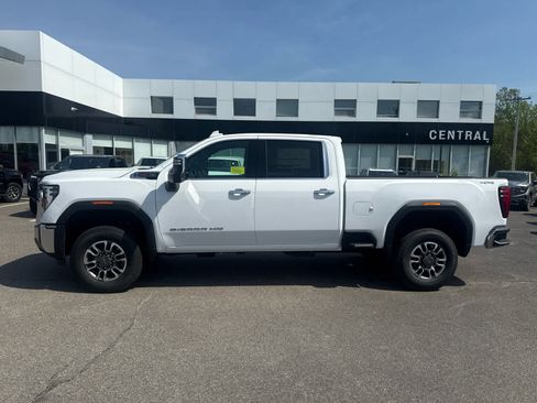 New 2026 GMC Sierra 2500 SLT AWD/4WD image 2