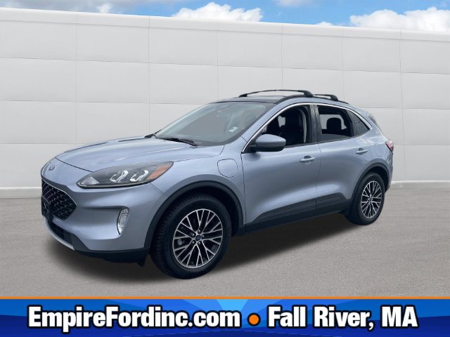 Used 2022 Ford Escape SEL w/ Technology Package FWD image 1
