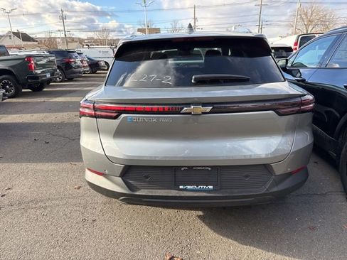 New 2026 Chevrolet Equinox EV LT image 5