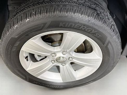 Used 2015 Jeep Patriot Latitude FWD image 32