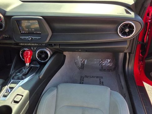 Used 2020 Chevrolet Camaro LT image 16