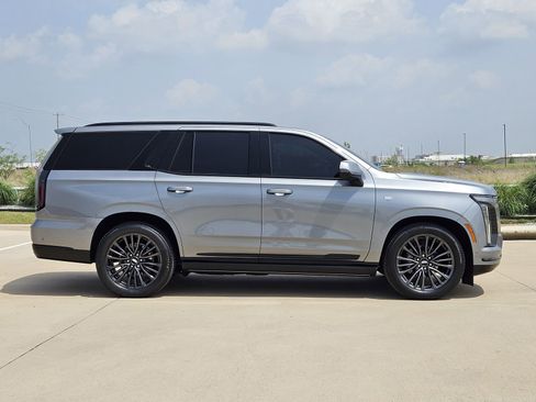 Used 2026 Cadillac Escalade Platinum Sport AWD/4WD image 7