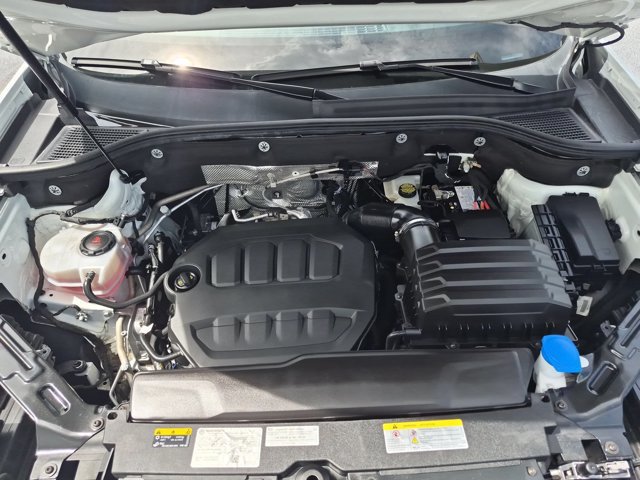 Used 2025 Volkswagen Atlas Cross Sport SE FWD image 34