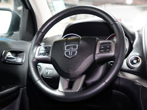 Used 2019 Dodge Journey Crossroad w/ Driver Convenience Group image 13