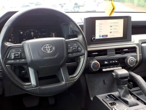Certified 2025 Toyota Tacoma SR AWD/4WD image 11