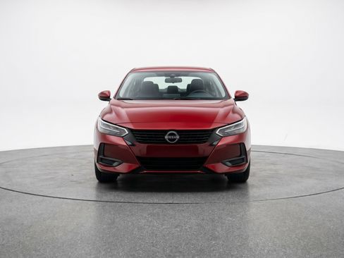 Used 2025 Nissan Sentra SV FWD image 2