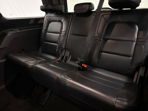 Used 2022 Lincoln Navigator Reserve AWD/4WD image 21