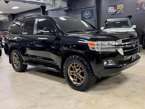 Used 2018 Toyota Land Cruiser w/ Carpet Mat Package AWD/4WD image 6
