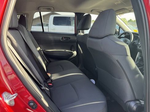 Certified 2024 Toyota Corolla Cross LE image 33