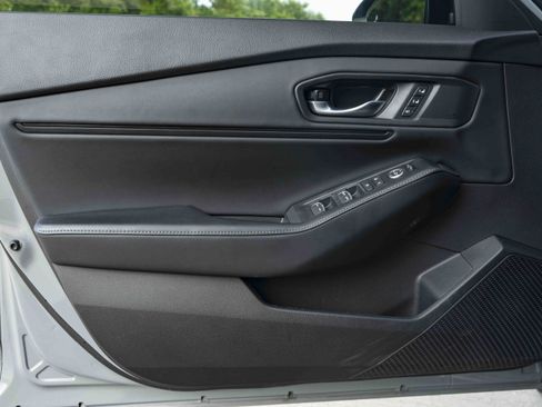 Used 2025 Honda Accord Sport image 37