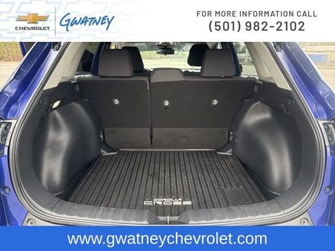 Used 2023 Toyota Corolla Cross LE image 27