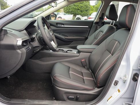 New 2026 Nissan Altima 2.5 SR FWD image 7