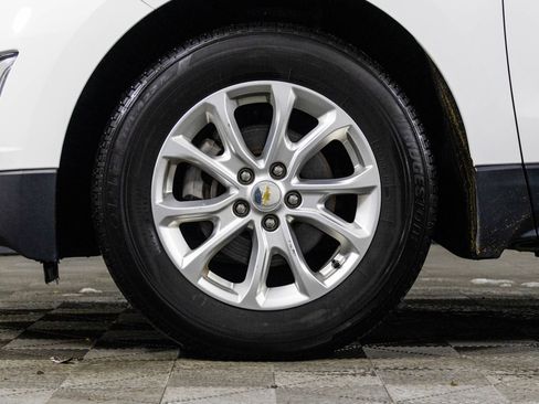 Used 2020 Chevrolet Equinox LS image 43