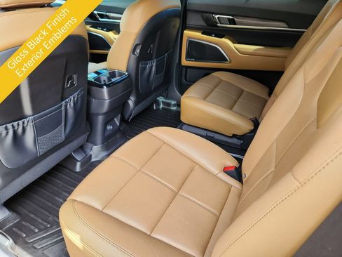 Certified 2022 Kia Telluride SX w/ Nightfall Edition Package AWD/4WD image 18
