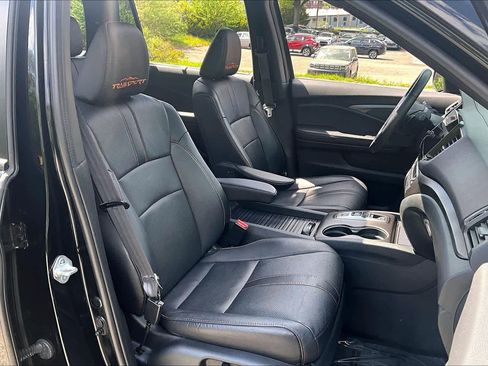Used 2023 Honda Passport TrailSport image 9
