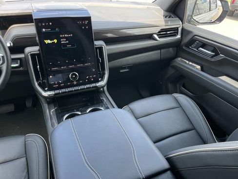 Certified 2025 GMC Yukon Elevation AWD/4WD image 15