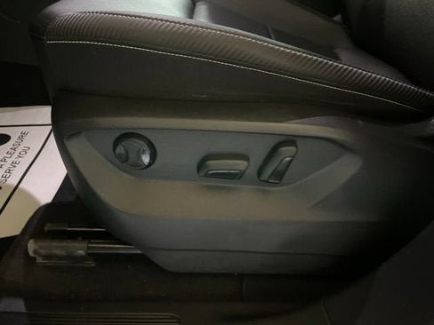 Certified 2022 Volkswagen Atlas Cross Sport SE AWD/4WD image 15