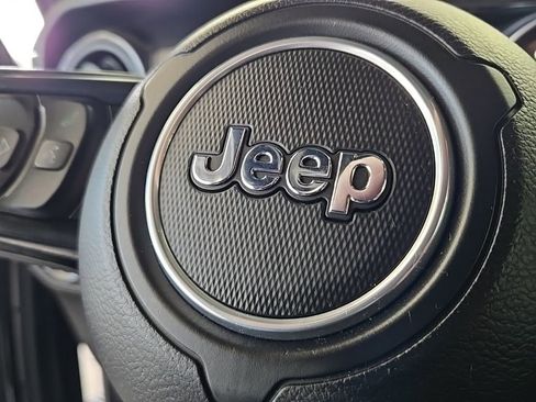 Used 2021 Jeep Wrangler Unlimited Sport image 38