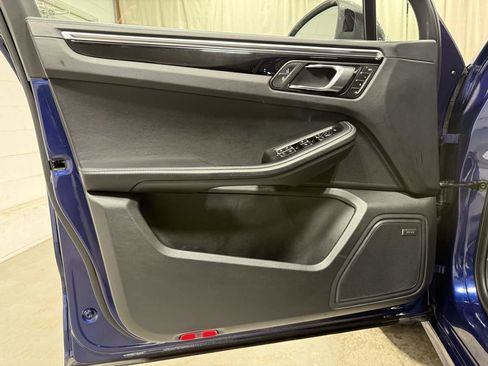 Used 2024 Porsche Macan Turbo w/ Premium Plus Package image 8