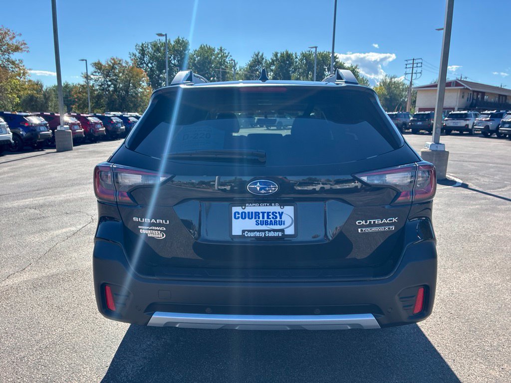 Used 2021 Subaru Outback Touring XT AWD/4WD image 6