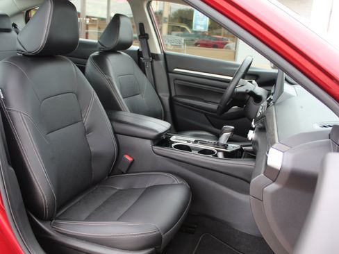 Used 2023 Nissan Altima 2.5 SL AWD/4WD image 13