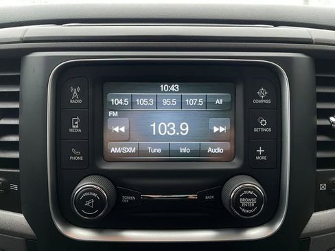 Used 2018 RAM 2500 Tradesman w/ Chrome Appearance Group image 22