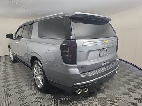 Used 2022 Chevrolet Suburban High Country AWD/4WD image 3