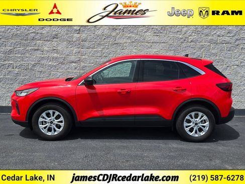 Used 2024 Ford Escape Active w/ Tech Pack #1 AWD/4WD image 2