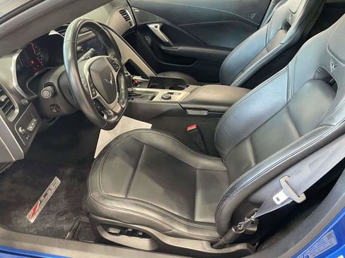 Used 2015 Chevrolet Corvette Z06 w/ 3LZ Preferred Equipment Group image 9