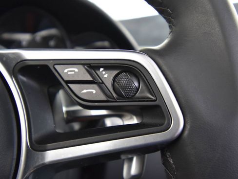 Certified 2025 Porsche 718 Boxster RWD image 30