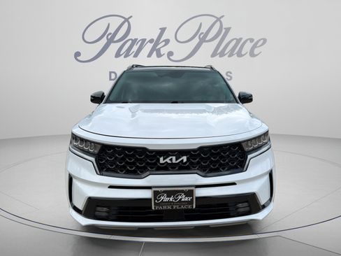 Used 2022 Kia Sorento EX w/ Panoramic Sunroof Package FWD image 8