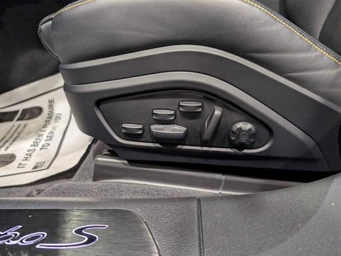 Used 2022 Porsche Panamera Turbo S image 13