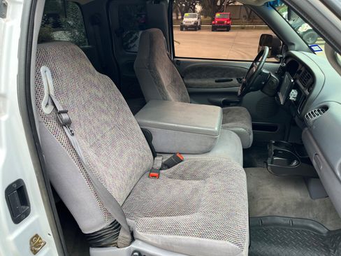 Used 2001 Dodge Ram 3500 Truck SLT image 29