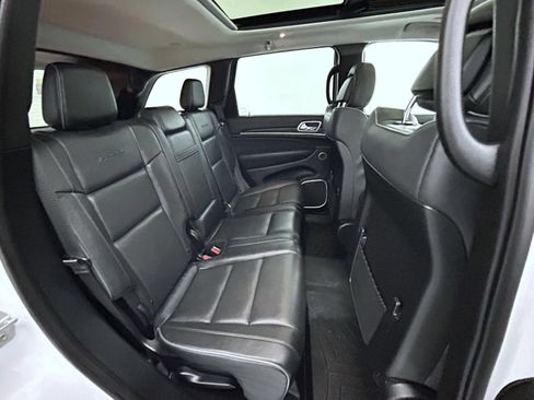 Used 2020 Jeep Grand Cherokee Summit AWD/4WD image 18