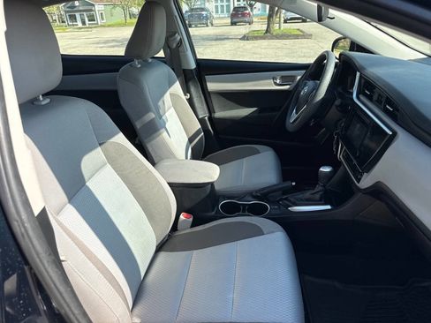 Used 2018 Toyota Corolla LE FWD image 29
