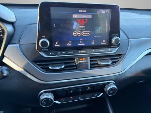 Used 2023 Nissan Altima 2.5 SR AWD/4WD image 16
