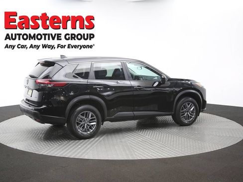 Used 2024 Nissan Rogue S AWD/4WD image 43