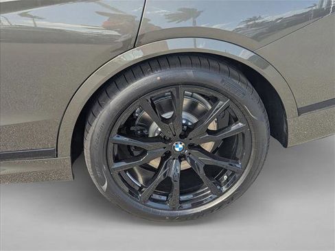 New 2026 BMW X7 xDrive40i w/ Executive Package AWD/4WD image 9