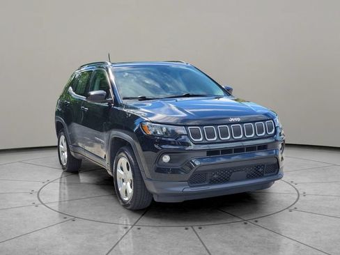 Certified 2022 Jeep Compass Latitude w/ Sun and Sound Group AWD/4WD image 15