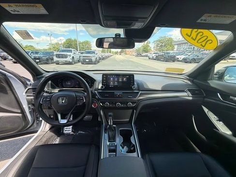 Used 2022 Honda Accord Sport image 17
