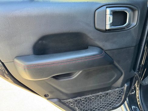 Used 2018 Jeep Wrangler Unlimited Rubicon image 15