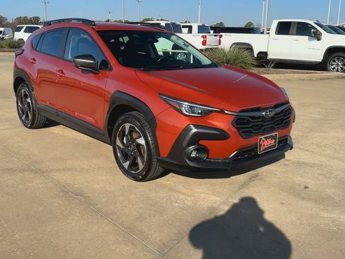 Used 2024 Subaru Crosstrek 2.5i Limited w/ Crosstrek Mirror Package image 3