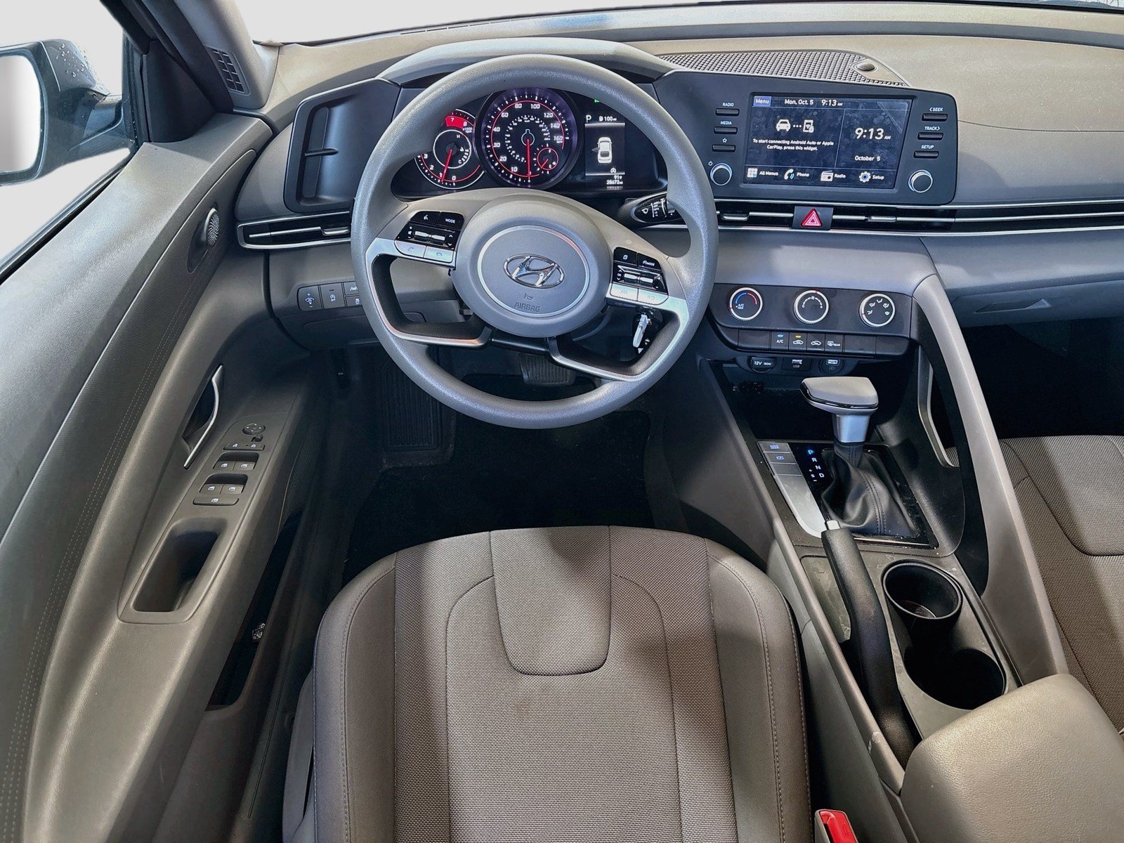 Used 2023 Hyundai Elantra SE FWD image 15
